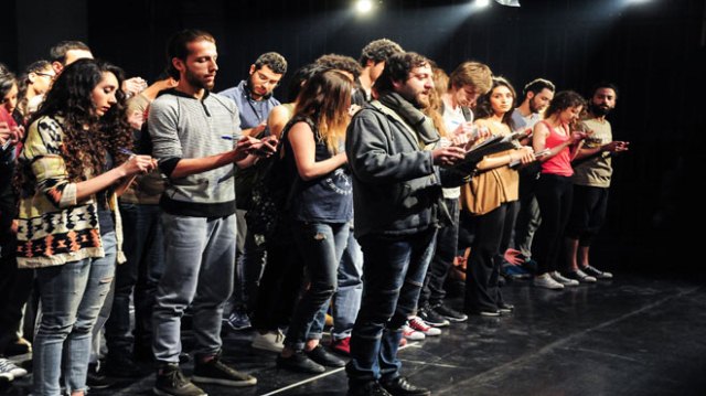 المعهد العالي للفنون المسرحية يضيء شموعه في اليوم العالمي للمسرح
